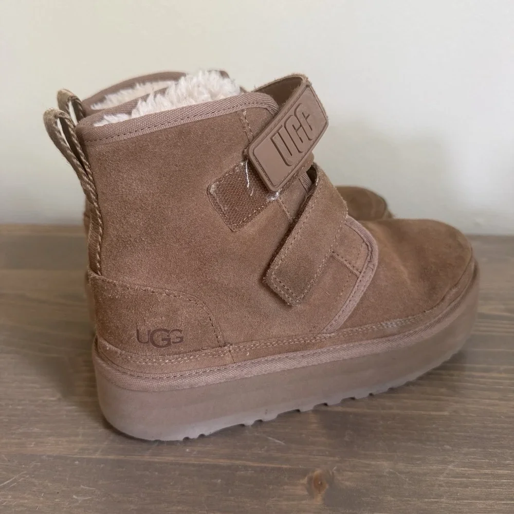 Ugg Girls 4 Chestnut Brown Neumel Strap Platform Ankle Boots Booties Winter